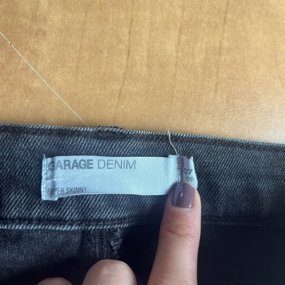 Black High-Waisted Jeans (Garage) - Picture 3 of 3